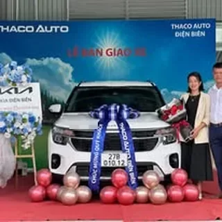 Hoạt động tư vấn và giao xe Mazda tại Điện Biên 2