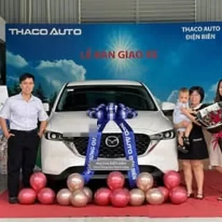 Hoạt động tư vấn và giao xe Mazda tại Điện Biên 3