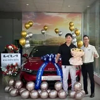 Hoạt động tư vấn và giao xe Mazda tại Điện Biên 4