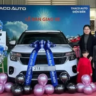 Hoạt động tư vấn và giao xe Mazda tại Điện Biên 5